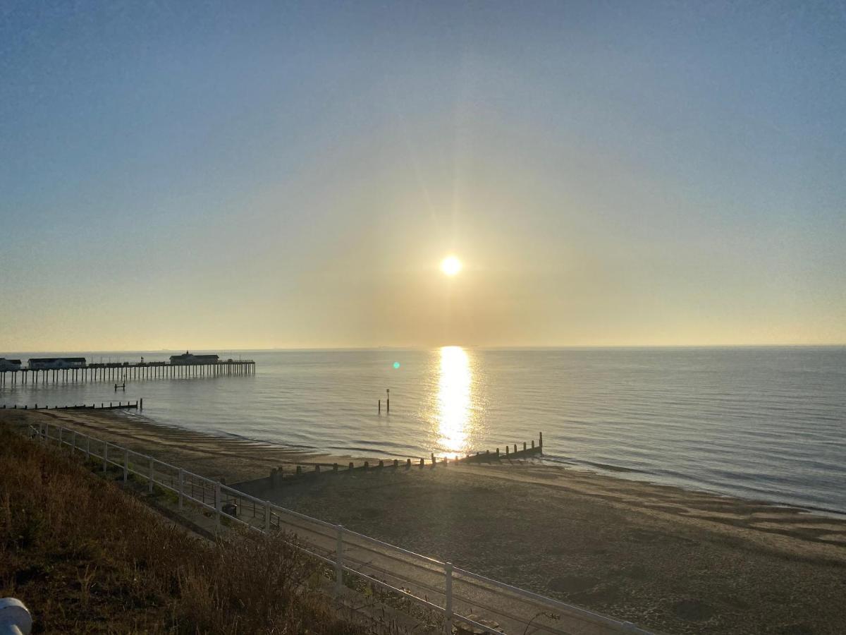 Northcliffe, Southwold Seafront Sleeps 14 Villa Exterior foto